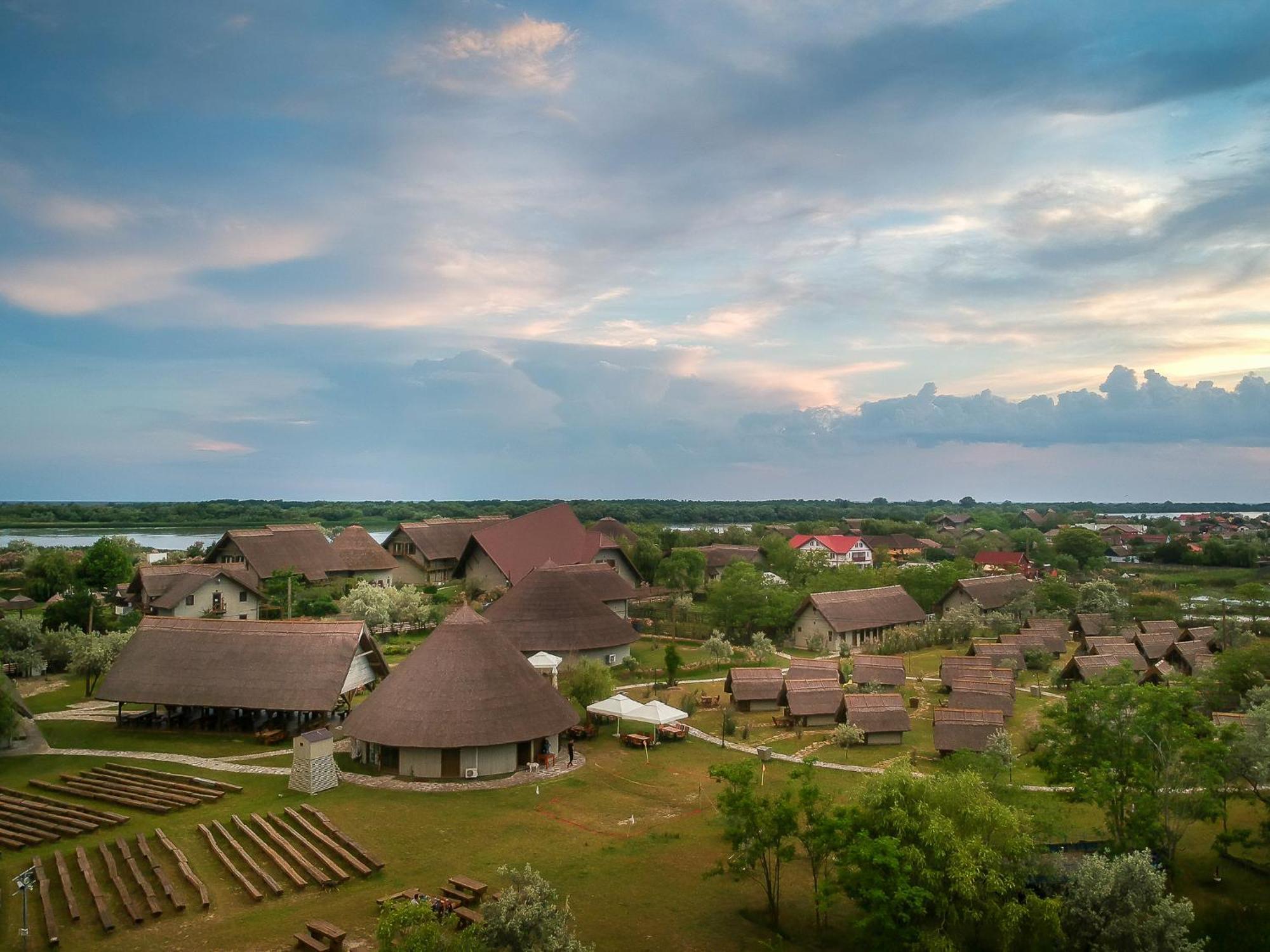 Dolphin Camping Sfantu Gheorghe  Exterior photo