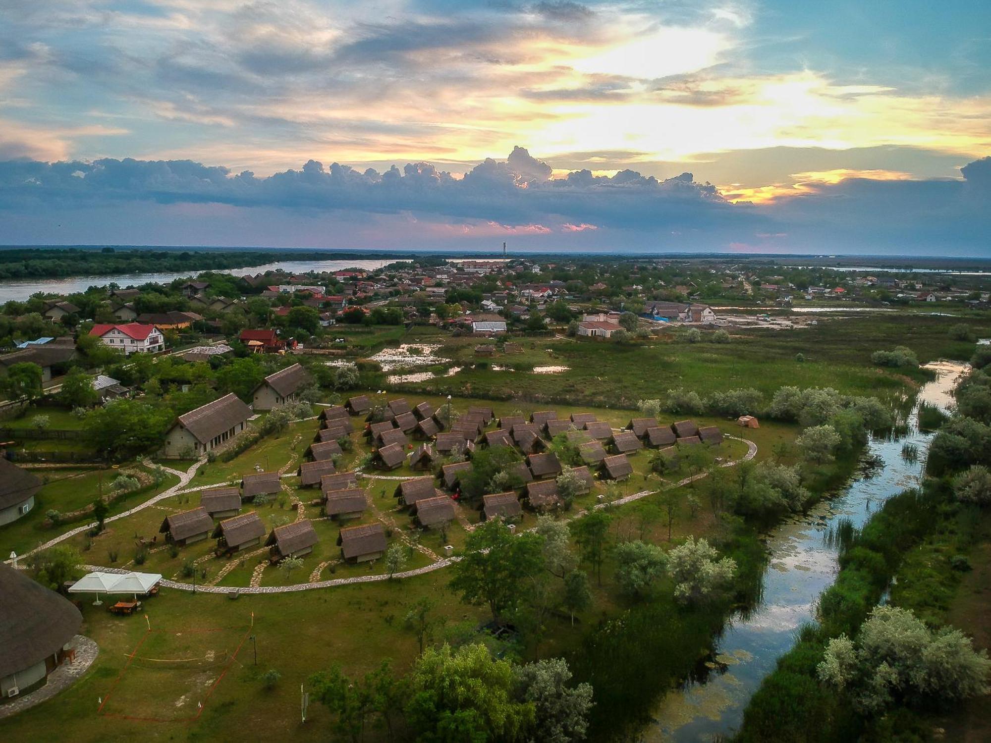 Dolphin Camping Sfantu Gheorghe  Exterior photo