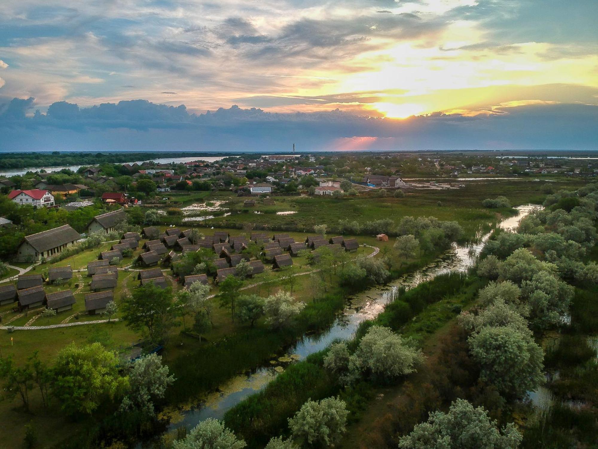 Dolphin Camping Sfantu Gheorghe  Exterior photo